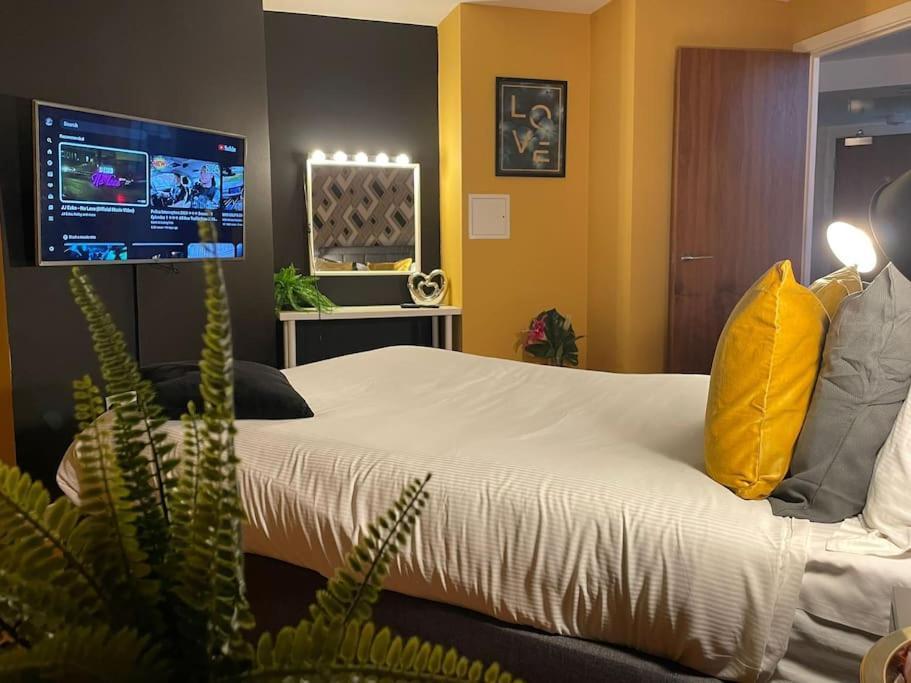 Cosy City Centre Apartment With Parking Birmingham Exteriör bild